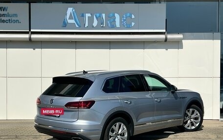 Volkswagen Touareg III, 2021 год, 5 490 000 рублей, 2 фотография