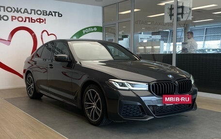BMW 5 серия, 2021 год, 4 450 000 рублей, 4 фотография