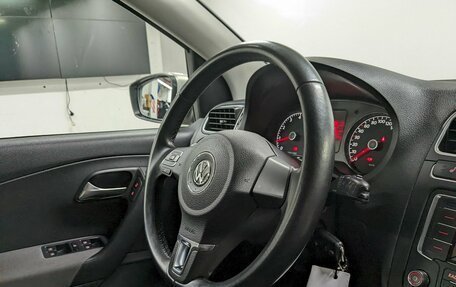 Volkswagen Polo VI (EU Market), 2014 год, 950 000 рублей, 21 фотография
