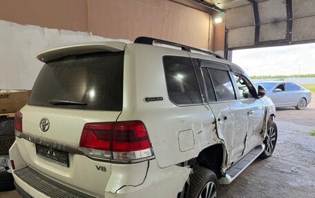 Toyota Land Cruiser 200, 2018 год, 2 650 000 рублей, 3 фотография