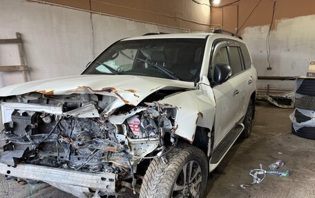 Toyota Land Cruiser 200, 2018 год, 2 650 000 рублей, 9 фотография