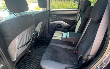 Mitsubishi Outlander III рестайлинг 3, 2008 год, 1 100 000 рублей, 3 фотография