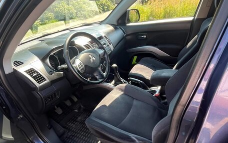 Mitsubishi Outlander III рестайлинг 3, 2008 год, 1 100 000 рублей, 4 фотография