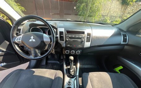Mitsubishi Outlander III рестайлинг 3, 2008 год, 1 100 000 рублей, 5 фотография