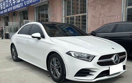 Mercedes-Benz A-Класс, 2023 год, 1 970 000 рублей, 5 фотография