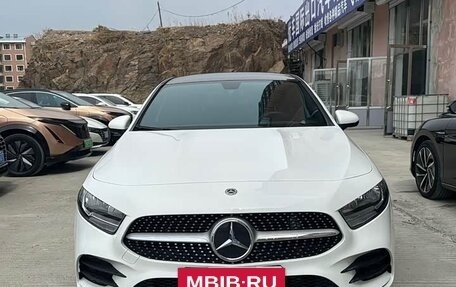 Mercedes-Benz A-Класс, 2023 год, 1 970 000 рублей, 3 фотография