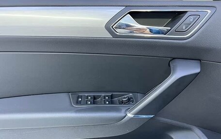Volkswagen Touran III, 2022 год, 3 040 000 рублей, 9 фотография