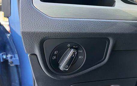 Volkswagen Touran III, 2022 год, 3 040 000 рублей, 10 фотография
