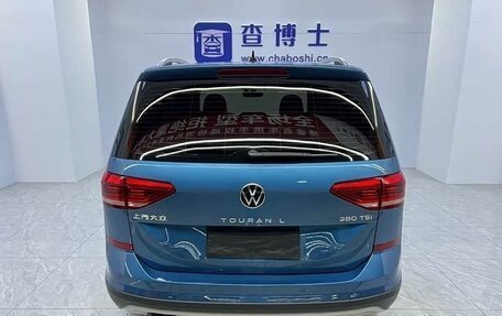 Volkswagen Touran III, 2022 год, 3 040 000 рублей, 5 фотография