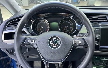 Volkswagen Touran III, 2022 год, 3 040 000 рублей, 12 фотография