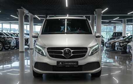 Mercedes-Benz V-Класс, 2020 год, 7 500 000 рублей, 3 фотография