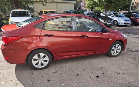 Hyundai Solaris II рестайлинг, 2015 год, 1 050 000 рублей, 6 фотография