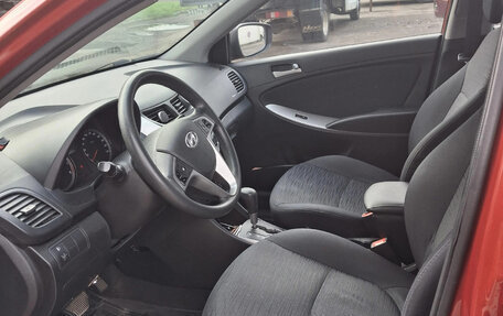 Hyundai Solaris II рестайлинг, 2015 год, 1 050 000 рублей, 13 фотография