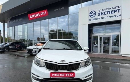 KIA Rio III рестайлинг, 2015 год, 700 000 рублей, 2 фотография