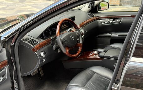 Mercedes-Benz S-Класс, 2010 год, 2 100 000 рублей, 9 фотография