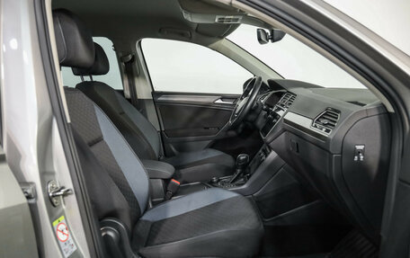 Volkswagen Tiguan II, 2019 год, 2 749 000 рублей, 21 фотография