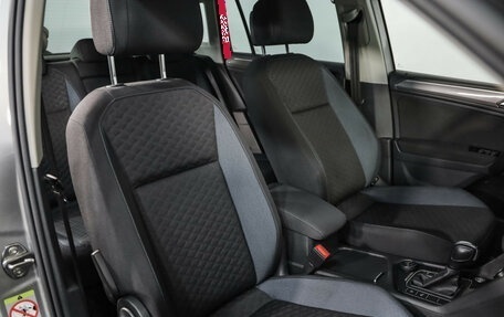 Volkswagen Tiguan II, 2019 год, 2 749 000 рублей, 22 фотография