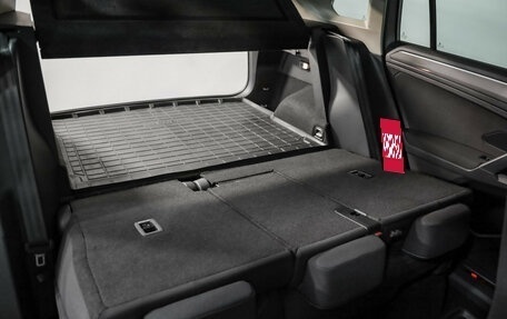 Volkswagen Tiguan II, 2019 год, 2 749 000 рублей, 25 фотография