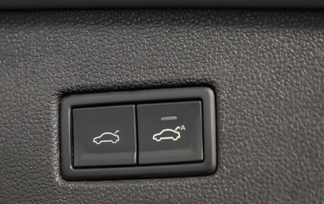 Volkswagen Tiguan II, 2019 год, 2 749 000 рублей, 29 фотография