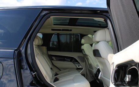 Land Rover Range Rover IV рестайлинг, 2025 год, 21 650 000 рублей, 31 фотография
