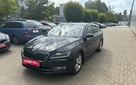 Skoda Superb III рестайлинг, 2016 год, 1 950 000 рублей, 2 фотография