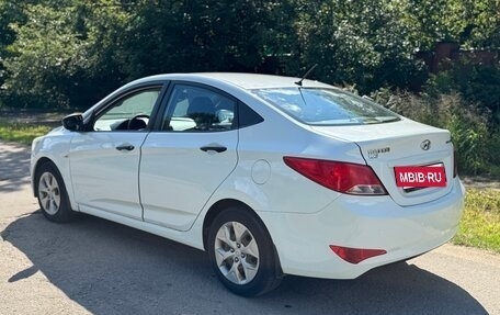 Hyundai Solaris II рестайлинг, 2015 год, 820 000 рублей, 5 фотография