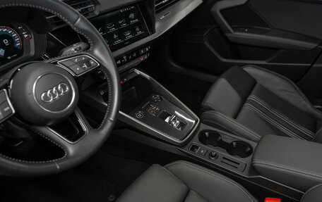 Audi A3, 2022 год, 2 760 000 рублей, 14 фотография