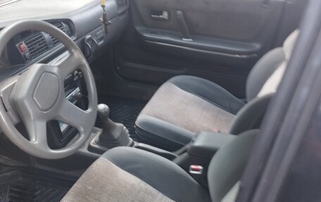 Mazda 626, 1988 год, 200 000 рублей, 7 фотография