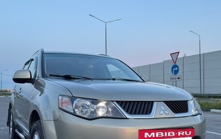 Mitsubishi Outlander III рестайлинг 3, 2008 год, 999 999 рублей, 3 фотография