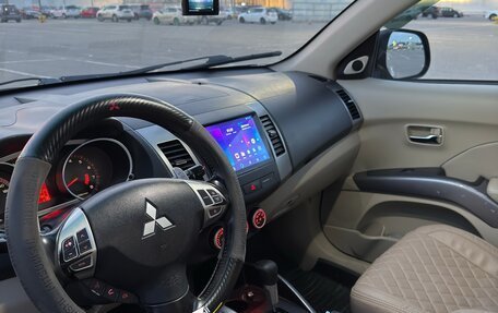 Mitsubishi Outlander III рестайлинг 3, 2008 год, 999 999 рублей, 14 фотография