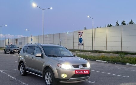 Mitsubishi Outlander III рестайлинг 3, 2008 год, 999 999 рублей, 8 фотография