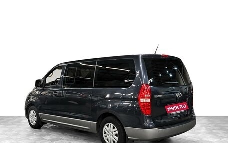 Hyundai H-1 II рестайлинг, 2015 год, 2 745 000 рублей, 4 фотография
