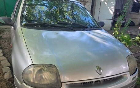 Renault Clio III, 2001 год, 120 000 рублей, 1 фотография