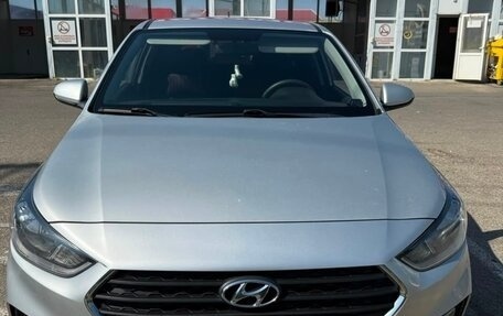 Hyundai Solaris II рестайлинг, 2019 год, 1 450 000 рублей, 1 фотография