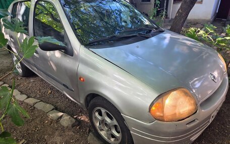 Renault Clio III, 2001 год, 120 000 рублей, 3 фотография