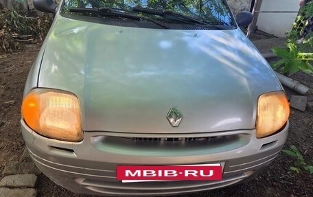 Renault Clio III, 2001 год, 120 000 рублей, 10 фотография