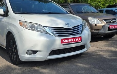 Toyota Sienna III, 2012 год, 2 050 000 рублей, 1 фотография