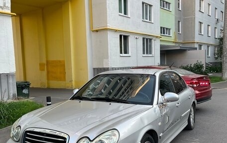 Hyundai Sonata IV рестайлинг, 2004 год, 250 000 рублей, 1 фотография