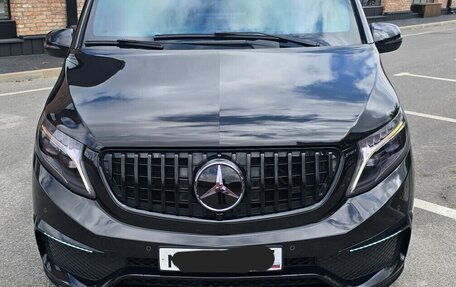 Mercedes-Benz V-Класс, 2015 год, 4 200 000 рублей, 4 фотография