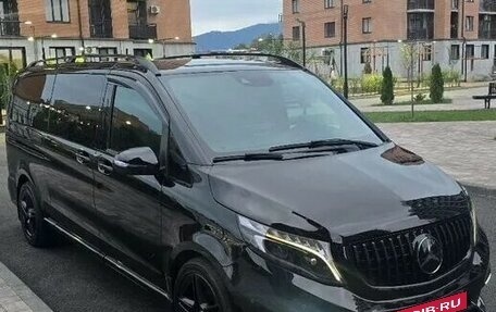 Mercedes-Benz V-Класс, 2015 год, 4 200 000 рублей, 2 фотография