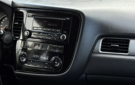 Mitsubishi Outlander III рестайлинг 3, 2014 год, 1 499 777 рублей, 10 фотография