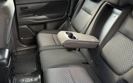 Mitsubishi Outlander III рестайлинг 3, 2014 год, 1 499 777 рублей, 18 фотография
