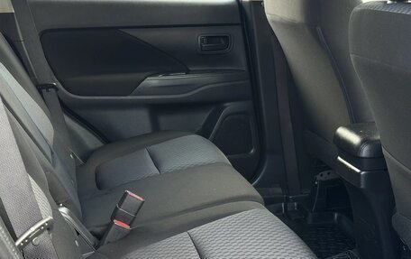 Mitsubishi Outlander III рестайлинг 3, 2014 год, 1 499 777 рублей, 19 фотография