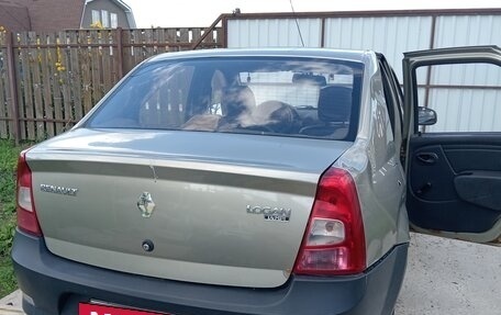 Renault Logan I, 2010 год, 120 000 рублей, 3 фотография