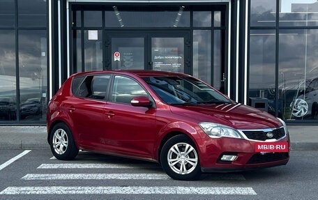 KIA cee'd I рестайлинг, 2010 год, 617 000 рублей, 3 фотография