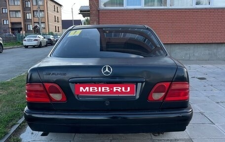 Mercedes-Benz E-Класс, 1997 год, 350 000 рублей, 4 фотография