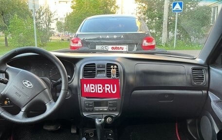 Hyundai Sonata IV рестайлинг, 2004 год, 250 000 рублей, 9 фотография