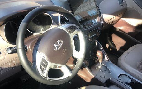 Hyundai ix35 I рестайлинг, 2011 год, 1 000 000 рублей, 5 фотография