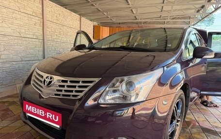 Toyota Avensis III рестайлинг, 2009 год, 970 000 рублей, 2 фотография