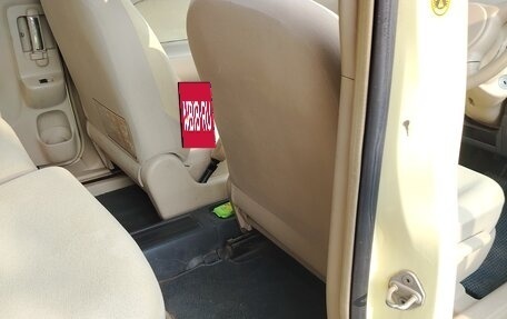Toyota Sienta I, 2003 год, 300 000 рублей, 3 фотография